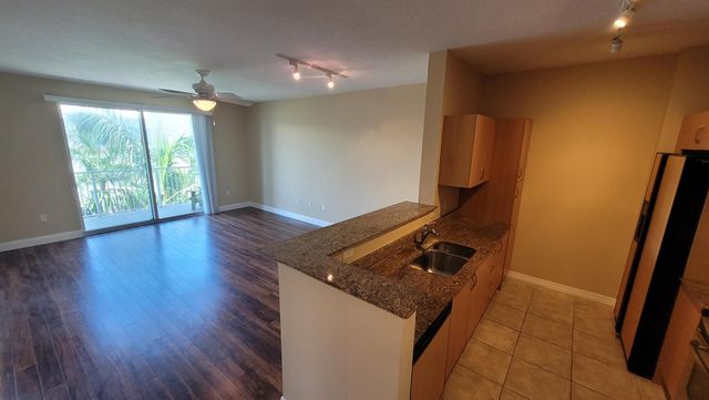 804 E Windward Way 622, Lantana, FL 33462