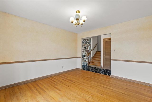 12750 Green Meadow PLACE, Elm Grove, WI 53122
