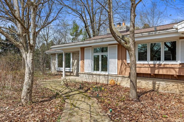 12750 Green Meadow PLACE, Elm Grove, WI 53122