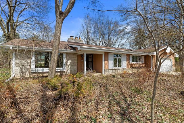 12750 Green Meadow PLACE, Elm Grove, WI 53122