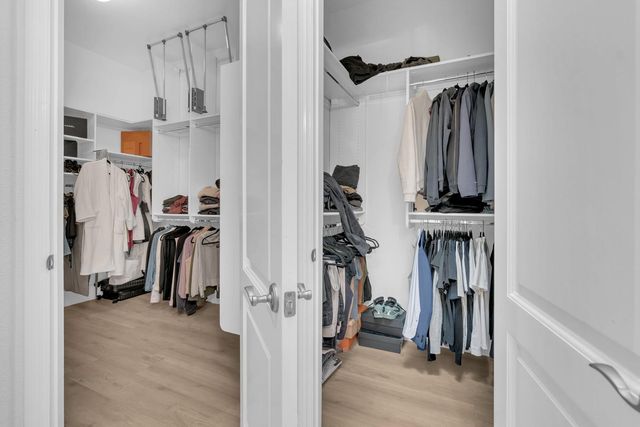 1103 E Newhall Drive, Fresno, CA 93720