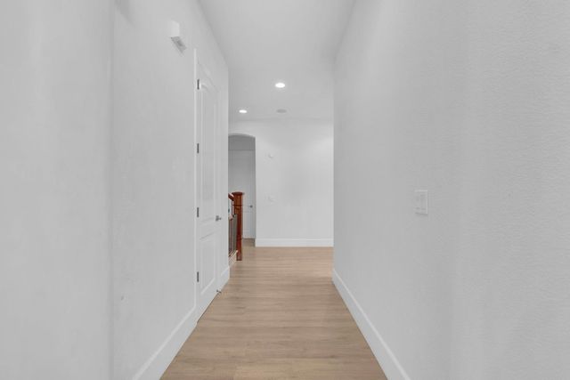 1103 E Newhall Drive, Fresno, CA 93720