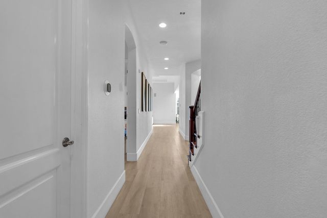 1103 E Newhall Drive, Fresno, CA 93720