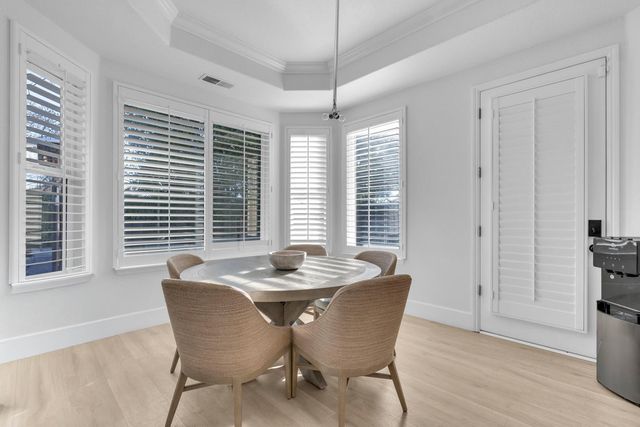 1103 E Newhall Drive, Fresno, CA 93720