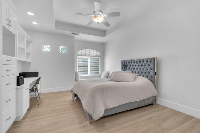 1103 E Newhall Drive, Fresno, CA 93720