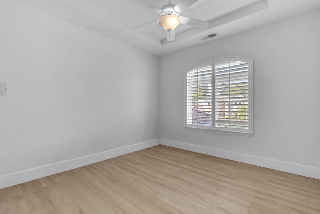 1103 E Newhall Drive, Fresno, CA 93720