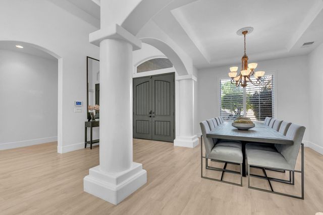 1103 E Newhall Drive, Fresno, CA 93720