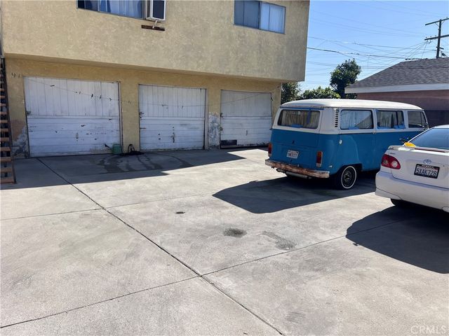 8954 S Gate, South Gate, CA 90280