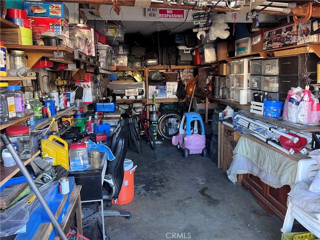 8954 S Gate, South Gate, CA 90280