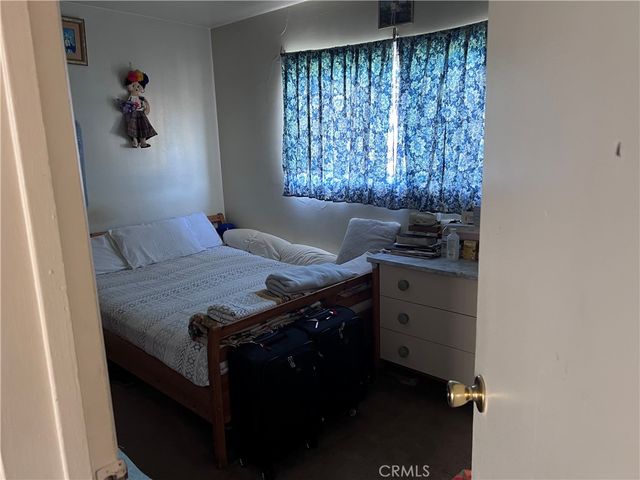 8954 S Gate, South Gate, CA 90280