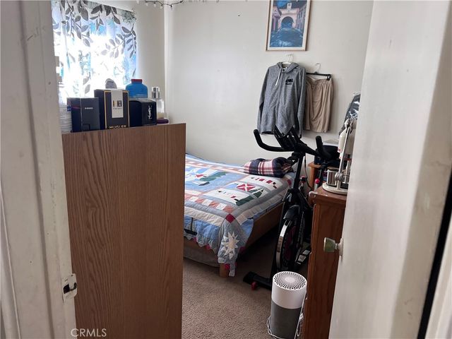 8954 S Gate, South Gate, CA 90280