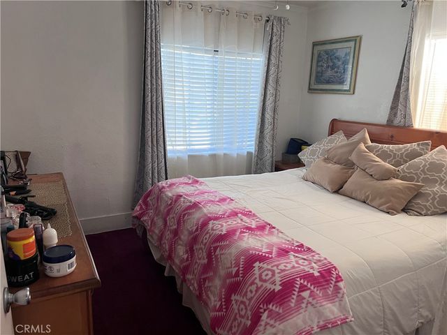 8954 S Gate, South Gate, CA 90280