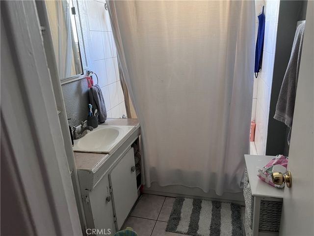 8954 S Gate, South Gate, CA 90280