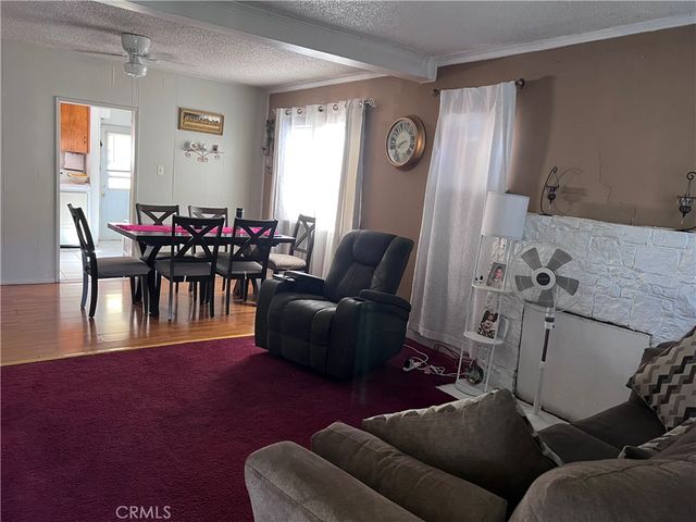 8954 S Gate, South Gate, CA 90280