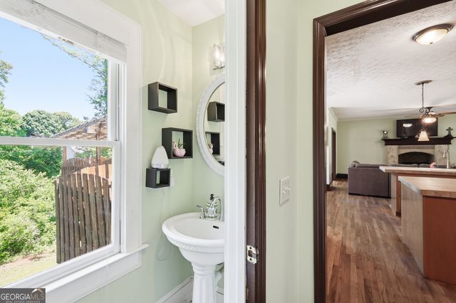 5910 Nachoochee Trail, Flowery Branch, GA 30542