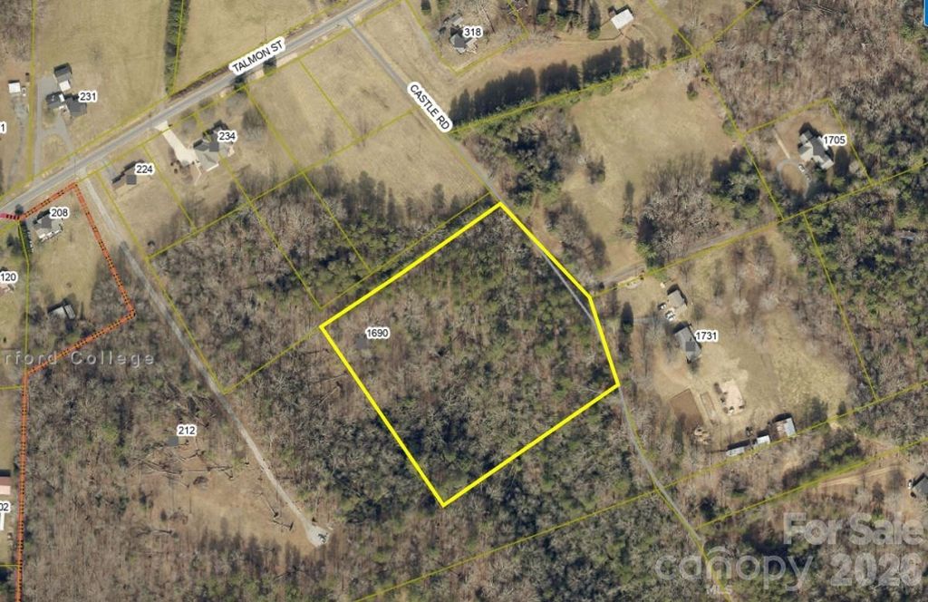 1690 Castle Road, Connelly Springs, NC 28612