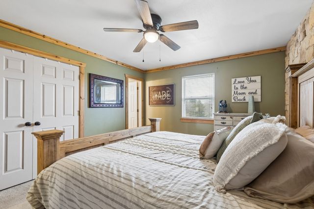 1087 County Road 2395, Alvord, TX 76225