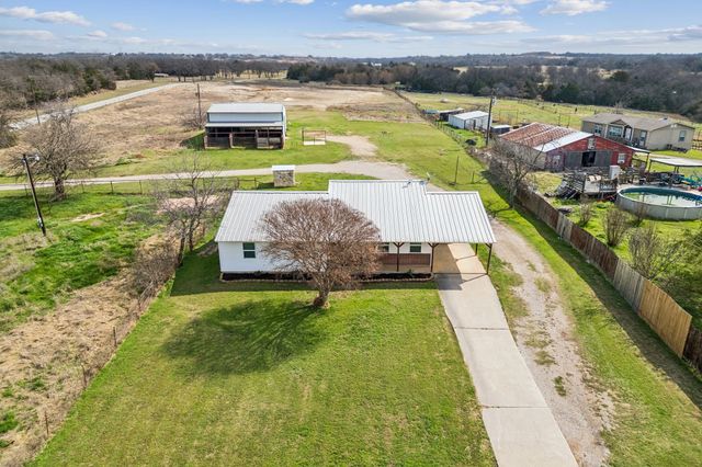 1087 County Road 2395, Alvord, TX 76225