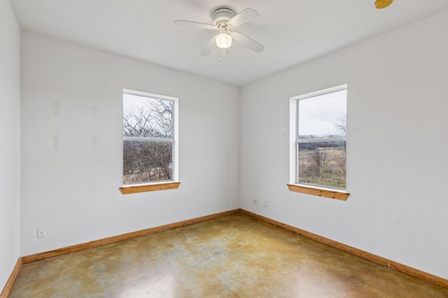 1087 County Road 2395, Alvord, TX 76225