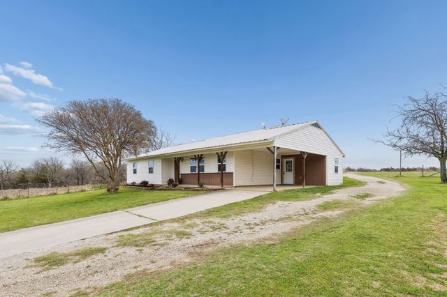 1087 County Road 2395, Alvord, TX 76225