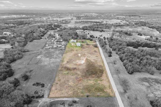 1087 County Road 2395, Alvord, TX 76225