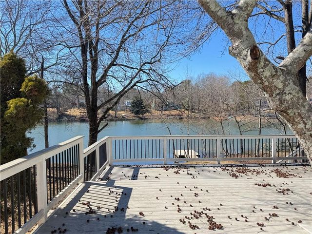 2852 Inverloch Circle, Duluth, GA 30096