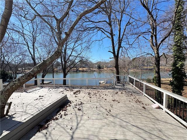 2852 Inverloch Circle, Duluth, GA 30096