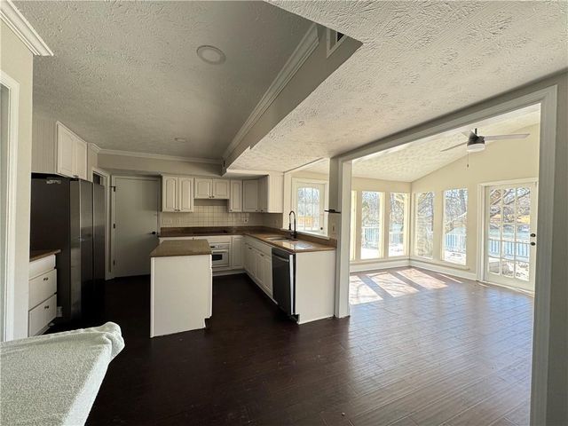 2852 Inverloch Circle, Duluth, GA 30096