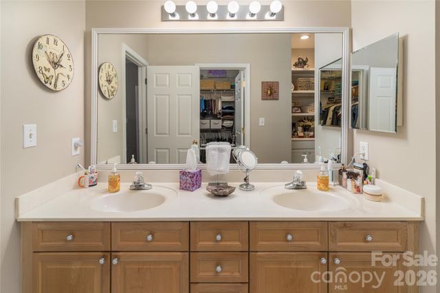 714 Northeast Drive 44, Davidson, NC 28036