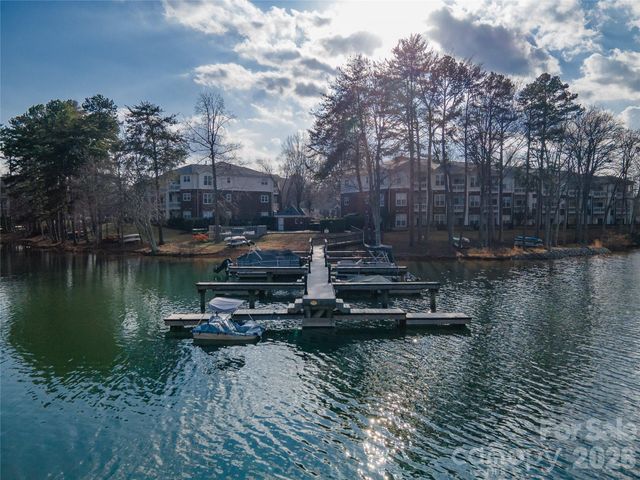 714 Northeast Drive 44, Davidson, NC 28036