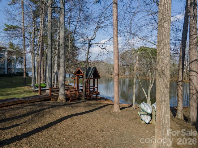 714 Northeast Drive 44, Davidson, NC 28036