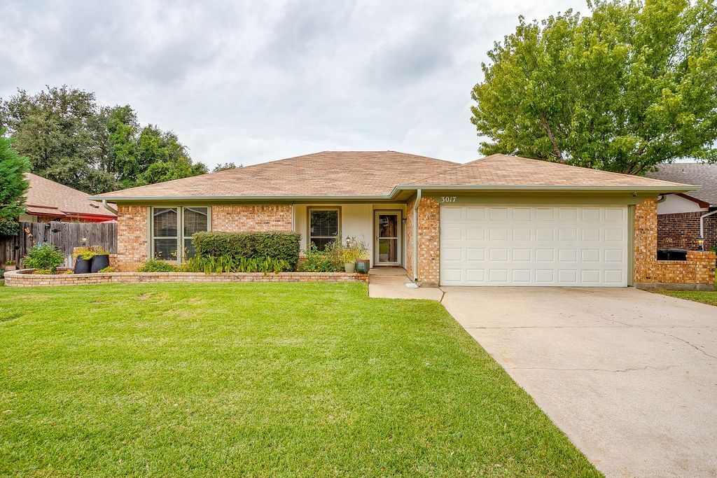 3017 Bluebonnet Lane, Bedford, TX 76021