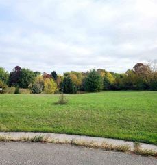 2444 SHADEGROVE Drive, Flushing, MI 48433