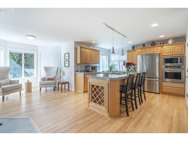 1250 Nw MEADOWS Dr, Mc Minnville, OR 97128