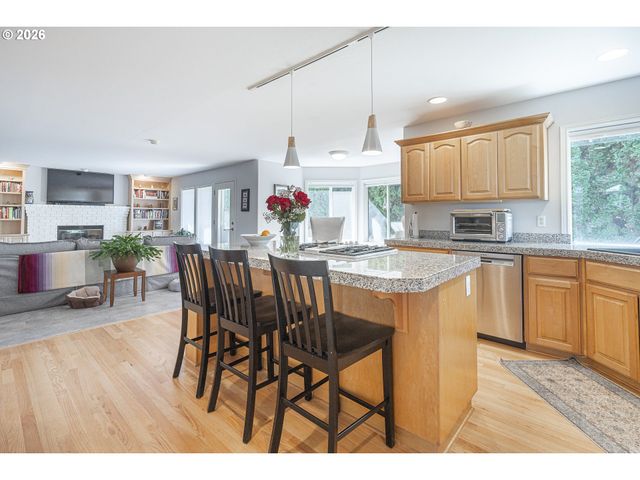 1250 Nw MEADOWS Dr, Mc Minnville, OR 97128