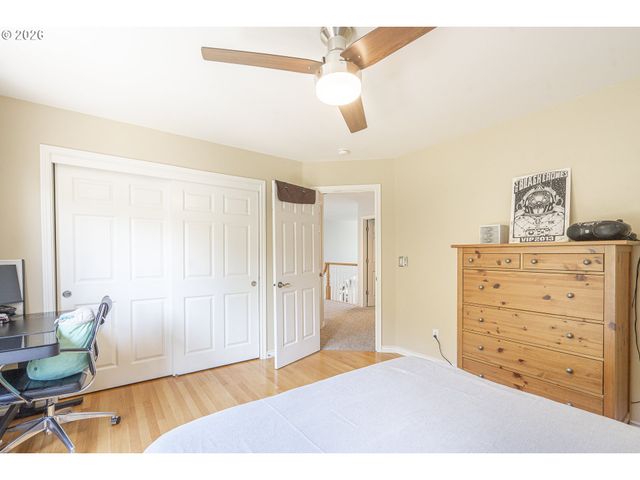 1250 Nw MEADOWS Dr, Mc Minnville, OR 97128