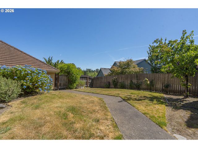 1250 Nw MEADOWS Dr, Mc Minnville, OR 97128