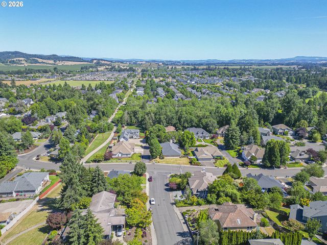 1250 Nw MEADOWS Dr, Mc Minnville, OR 97128