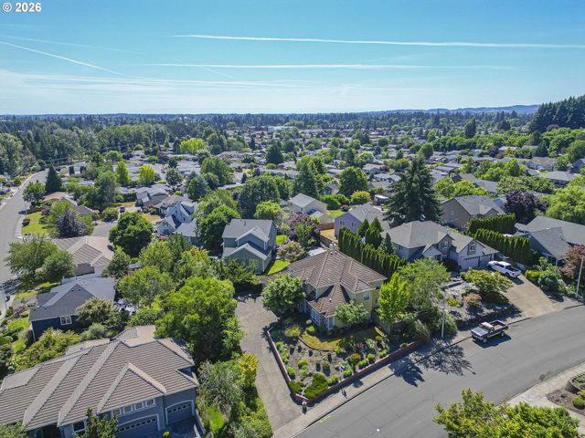 1250 Nw MEADOWS Dr, Mc Minnville, OR 97128