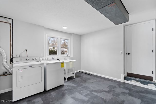 6701 Westview Drive, Brecksville, OH 44141