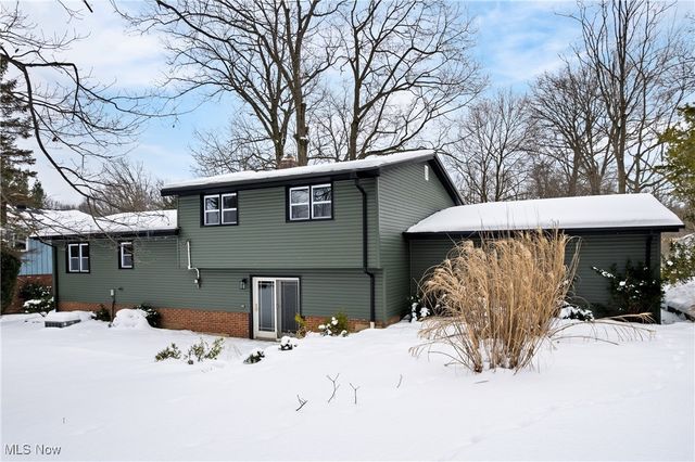 6701 Westview Drive, Brecksville, OH 44141