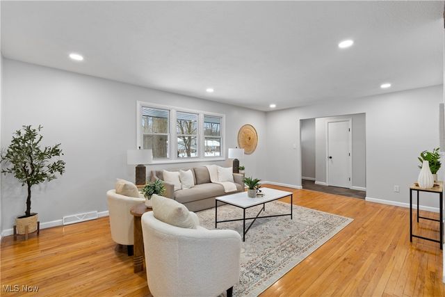 6701 Westview Drive, Brecksville, OH 44141