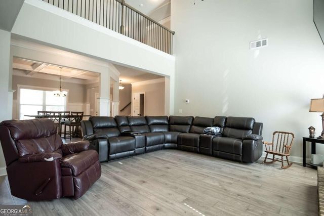 275 Woodbury Lane, Hull, GA 30646