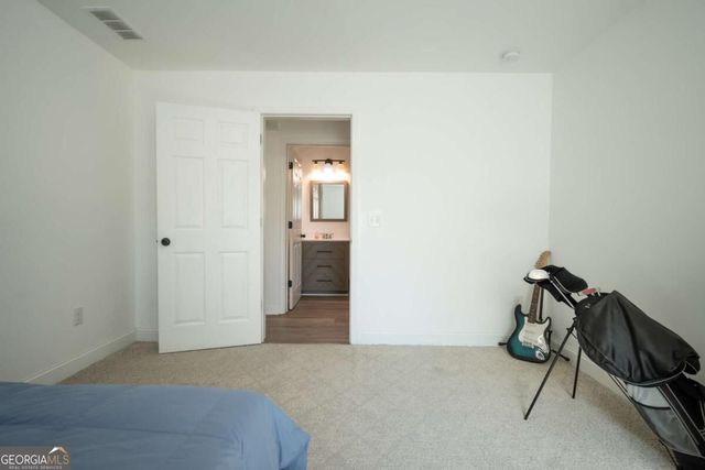275 Woodbury Lane, Hull, GA 30646