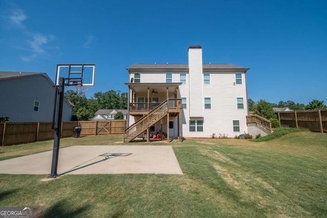 275 Woodbury Lane, Hull, GA 30646