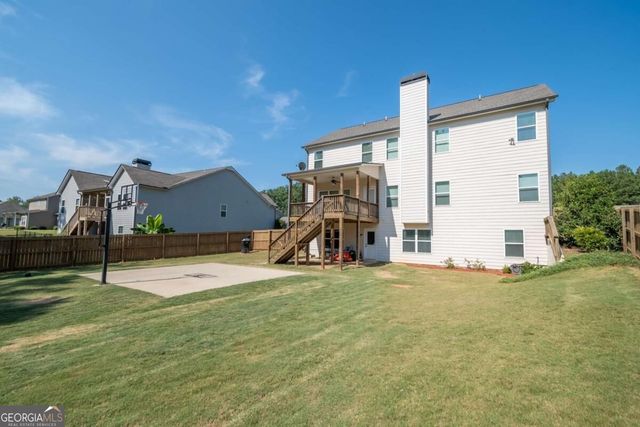 275 Woodbury Lane, Hull, GA 30646