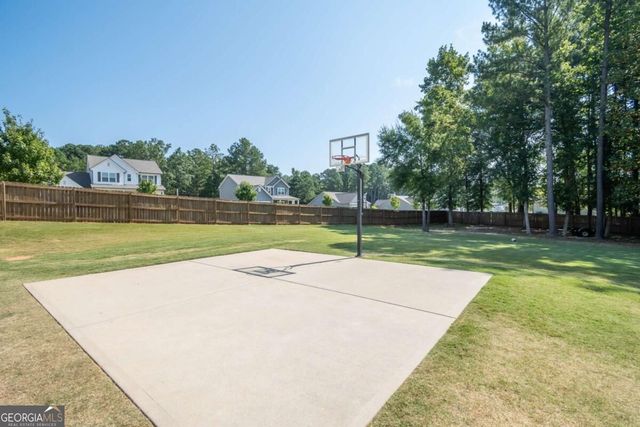 275 Woodbury Lane, Hull, GA 30646