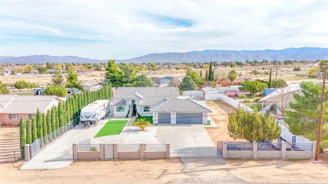 7925 Victor, Hesperia, CA 92345