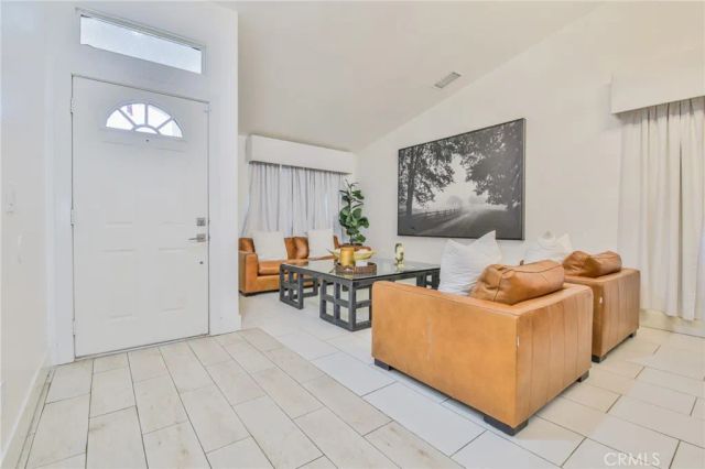 7925 Victor, Hesperia, CA 92345