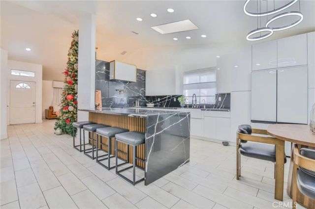 7925 Victor, Hesperia, CA 92345